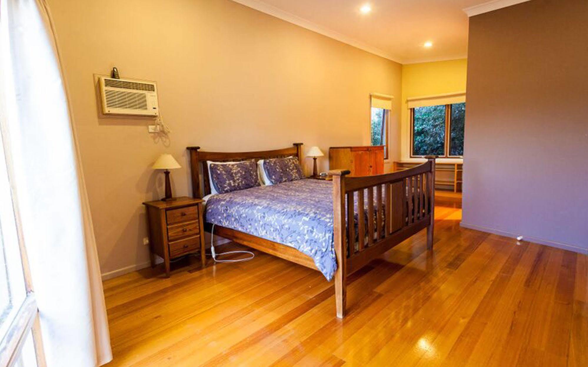 Point Lonsdale Holiday Apartments (Adults Only) Queenscliff Exterior photo